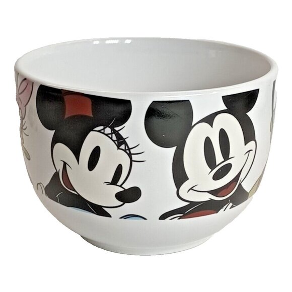 Disney Mickey Mouse & Friends Minnie, Goofy, Pluto, Donald, Daisy Soup Mug - Picture 8 of 11